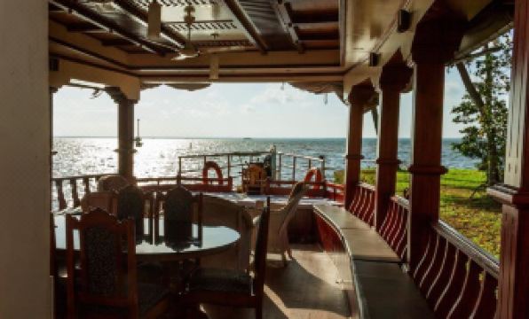 Aqua Jumbo Houseboat