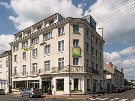 Ibis Styles Saumur Gare Centre Отели в г. Виви