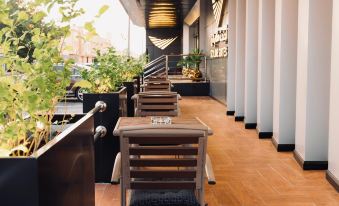 Skyline Hotel & Suite