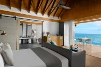 Emerald Faarufushi Resort & Spa - Deluxe All Inclusive Hotels in Uthurumaafaru