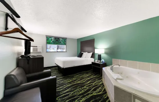 Baymont by Wyndham Liberty MO