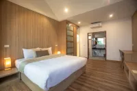 Four O'Clock Hotel Hotels in Suthep
