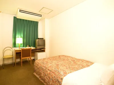 Honjo Station Hotel Honkan Hotel dekat JR Iwaki-Minato station