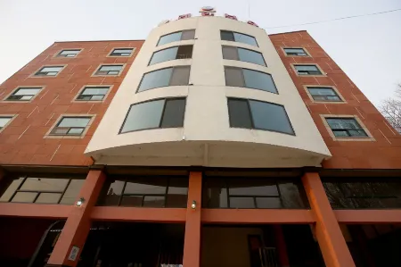 Asan Rainbow Отели рядом с достопримечательностью «Хёнчхунса»