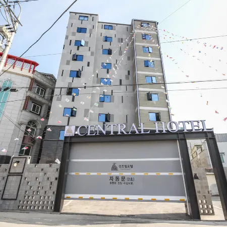 Central Hotel