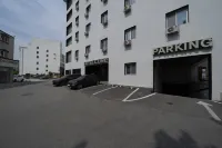 Hotel Cube - Motels