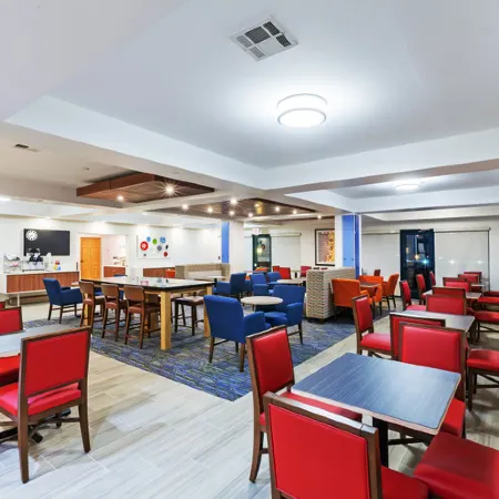 Holiday Inn Express & Suites TULSA S BROKEN ARROW HWY 51 by IHG