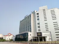 Aristocrat Hotel Hotels near NUJS