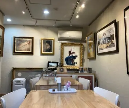 Gallery Compass- Art Apartments Osaka with Breakfast Free Parking