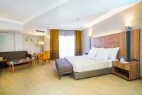 Ada Julian Marmaris