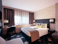 Hôtel Mercure Orange Centre Hotels in Saint-Laurent-des-Arbres