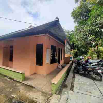 SPOT ON 93655 Home Stay Syariah Habibie Hotel Exterior