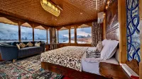 New Jacquline Heritage Houseboats