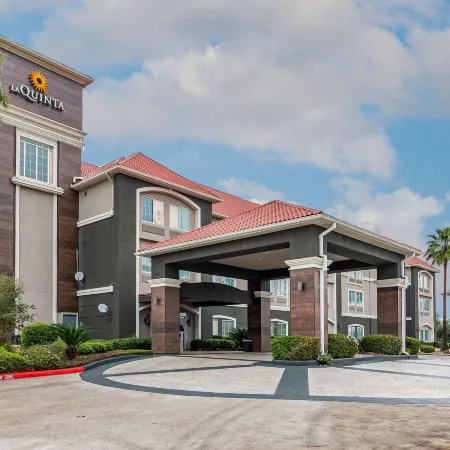 La Quinta Inn & Suites by Wyndham Tomball