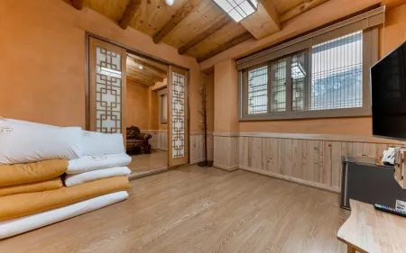 Gongju Choi Hanok Hotel Отели в г. Конджу