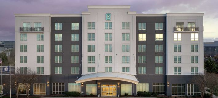 Embassy Suites by Hilton Dulles North Loudoun Hotels in Loudoun County