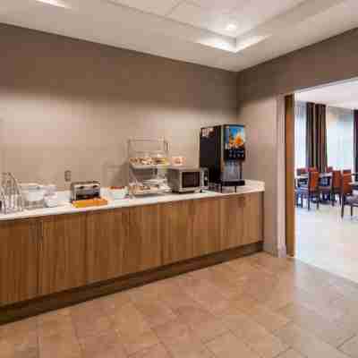Best Western Plus at la Crescent Event Center Dining/Meeting Rooms