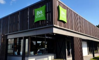 Ibis Styles Rouen Parc Expo Zenith