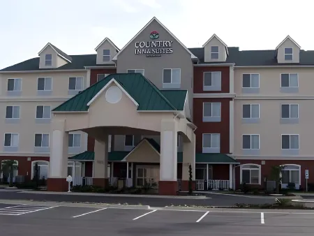 Country Inn & Suites by Radisson, Wilson, NC