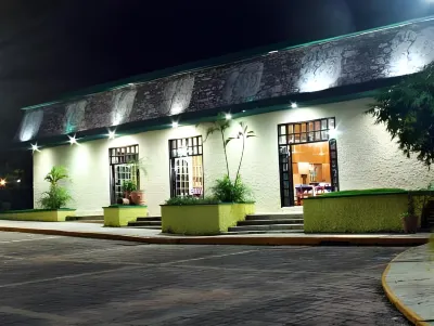 Hotel Plaza Palenque Các khách sạn ở Palenque