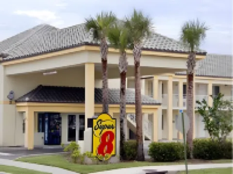 Super 8 by Wyndham Dania/Fort Lauderdale Arpt デイニアのホテル