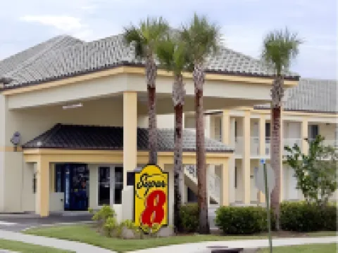 ซุปเปอร์ 8 บายวินด์แฮม ดาเนีย/สนามบินฟอร์ตลอเดอร์เดล