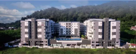 D'Embassy Serviced Residence Suites Отели рядом с достопримечательностью «Bukit Pelindung Recreational Forest»