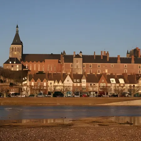 Brit Hotel Confort Gien