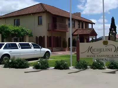 Elm Lodge Bright Hotels in Freeburgh