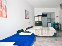 Ekavi Hotel فنادق في Skaleta