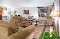 Super 8 by Wyndham Monroe West Hotels in West Monroe