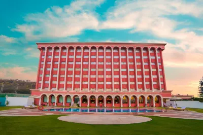 Ramoji Film City- Sitara Luxury Hotel Отели в г. Рангаредди