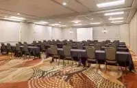 Embassy Suites by Hilton Palm Desert - Pet friendly