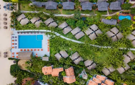 Terracotta Resort & Spa Отели рядом с достопримечательностью «University of Phan Thiet»