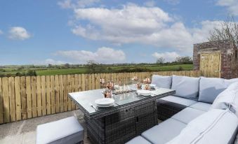 HC Property - the Hideaway at Watergate Eye