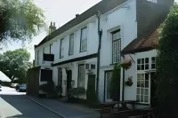 Warren Lodge Hotels in Spelthorne
