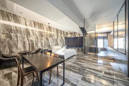 Changwon Jinhae Almond Hotel