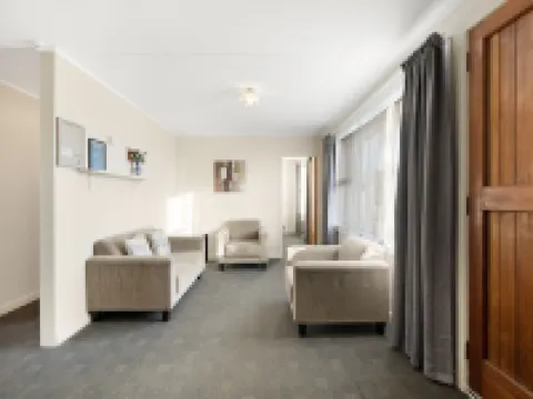 Asure Oakleigh Motel Hotels in Gore