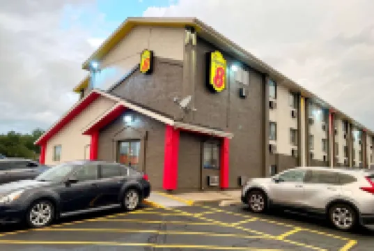 Super 8 by Wyndham Cedar Rapids