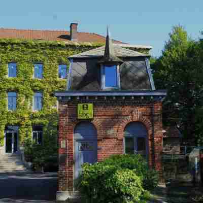 Logis Hôtel-Restaurant Le Moulin D'Artres Hotel Exterior