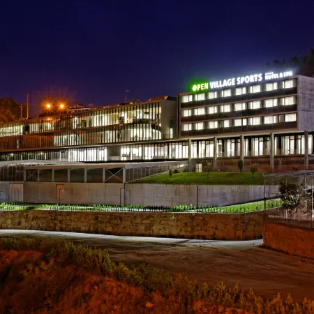 Open Village Sports Hotel & Spa Club Отели рядом с достопримечательностью «Замок Гимарайнш»