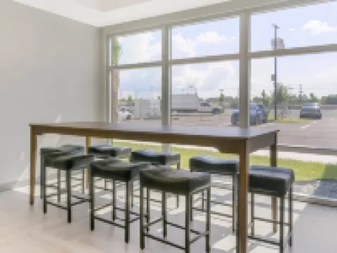 HomeTowne Studios Tampa - Airport โรงแรมในแทมปา