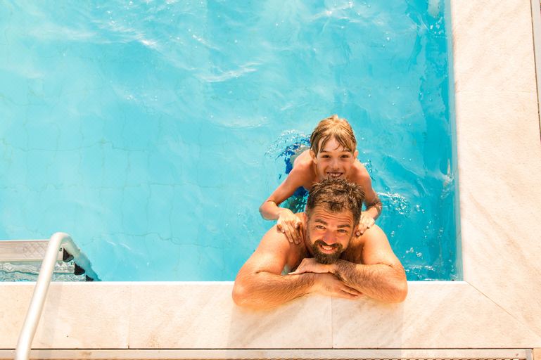 [Even Hotel Bozeman Yellowstone Intl Arpt의 세련된 로비 공간]