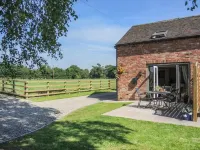 Rural Cottage-Full Kitchen-Pets Ok-Paddock Hotels in Wem