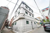 Dongbo Motel of Korea University Hotels near Korea University Broadcasting Station