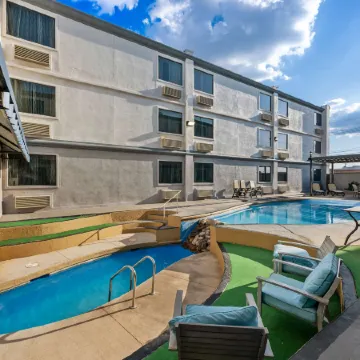 SureStay Plus Hotel by Best Western Lubbock Medical Center