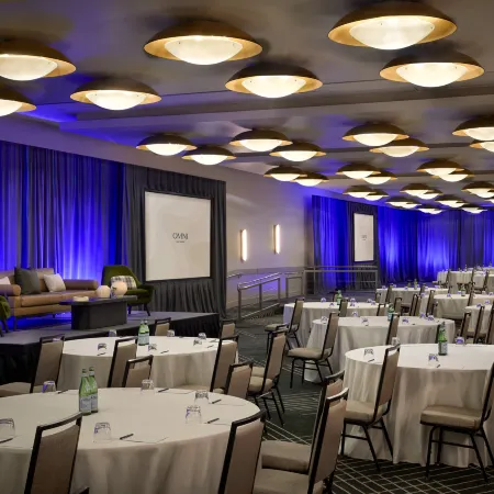 Omni San Diego Hotel Отели рядом с достопримечательностью «Стадион «Петко-Парк»»