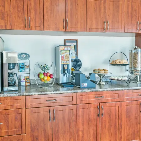 Super 8 by Wyndham 100 Mile House