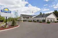 Days Inn by Wyndham Williams