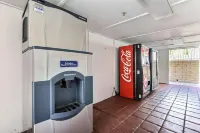 Super 8 by Wyndham Livermore